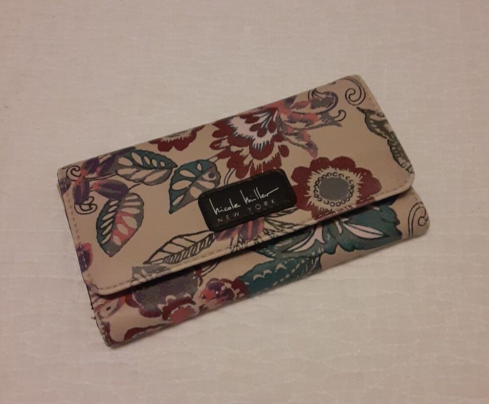 Nicole Miller New York Trifold Wallet Floral